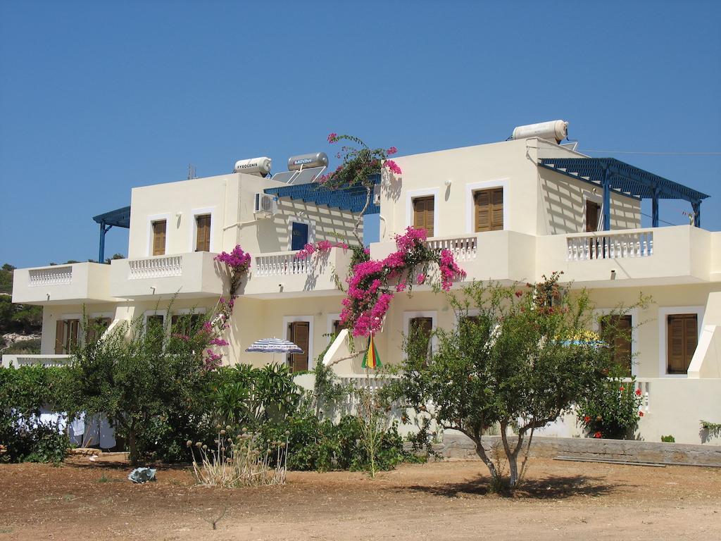 לפקוס קרפתאו Lefkosia Studios מראה חיצוני תמונה